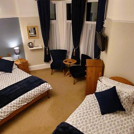 Bron Rhiw Guest House คริกเคียธ ภายนอก รูปภาพ