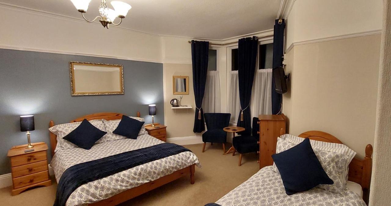 Bron Rhiw Guest House คริกเคียธ ภายนอก รูปภาพ