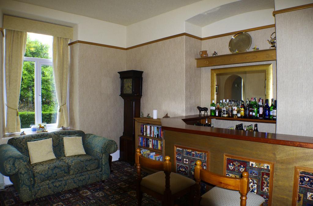 Bron Rhiw Guest House คริกเคียธ ภายนอก รูปภาพ