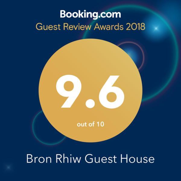 Bron Rhiw Guest House คริกเคียธ ภายนอก รูปภาพ